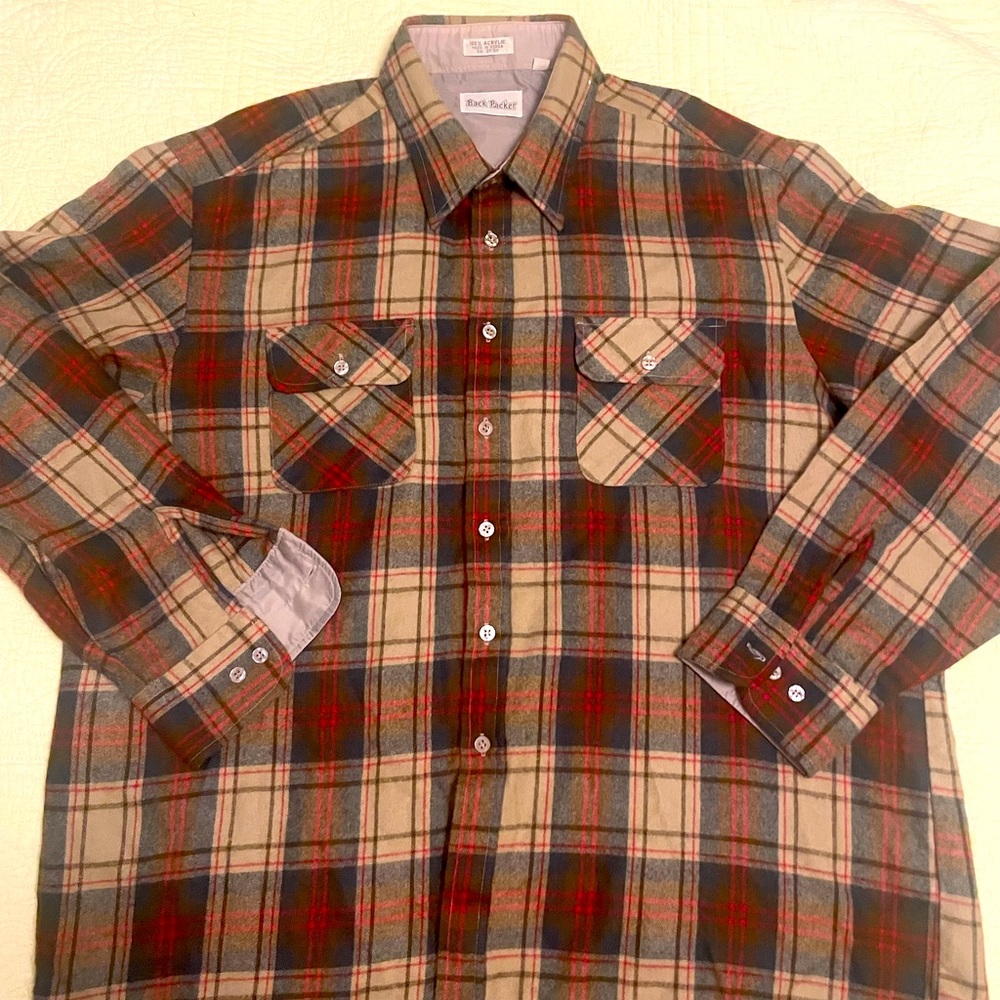 VINTAGE BACKPACKER 🎒 FLANNEL. Men’s XL . Great used condition !
